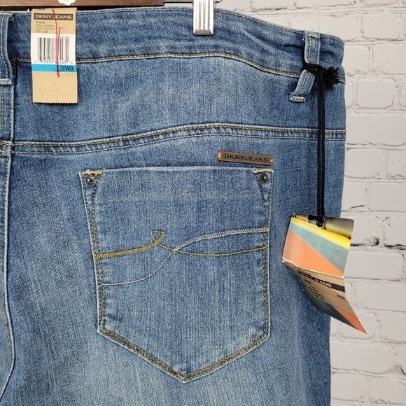 DKNY Jeans Blue Denim Spring Street Jean Mid Rise Flare 28WR (46x33) - Picture 12 of 13